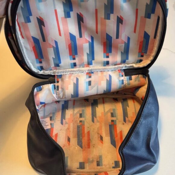 Yumi Kim Vinyl Zipper Makeup Caboodle - Picture 5 of 5